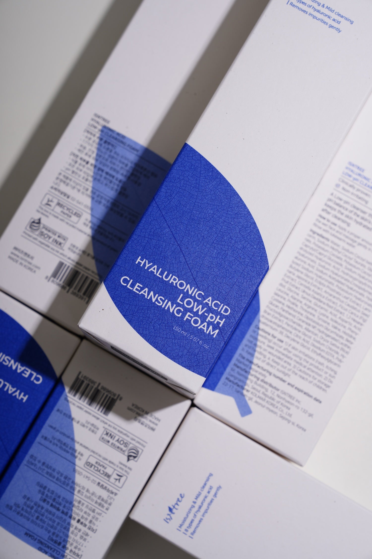 [Isntree] Hyaluronic Acid Low-pH Cleansing Foam 150ml